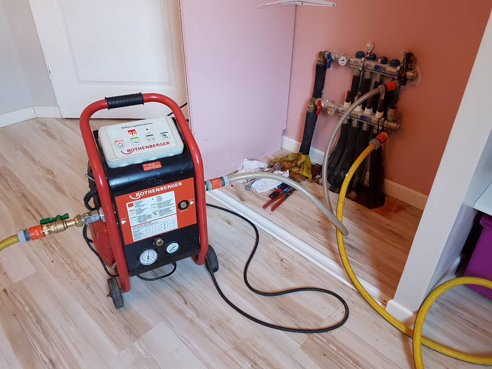 Ümraniye Çamlık Vaillant Hermetik Şofben Kombi Bakımı